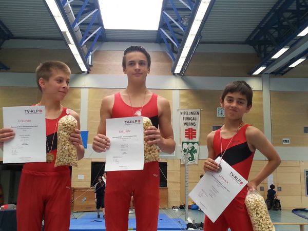 Muslim Hamidov, Luka Knopp, Achmed Hamidov
